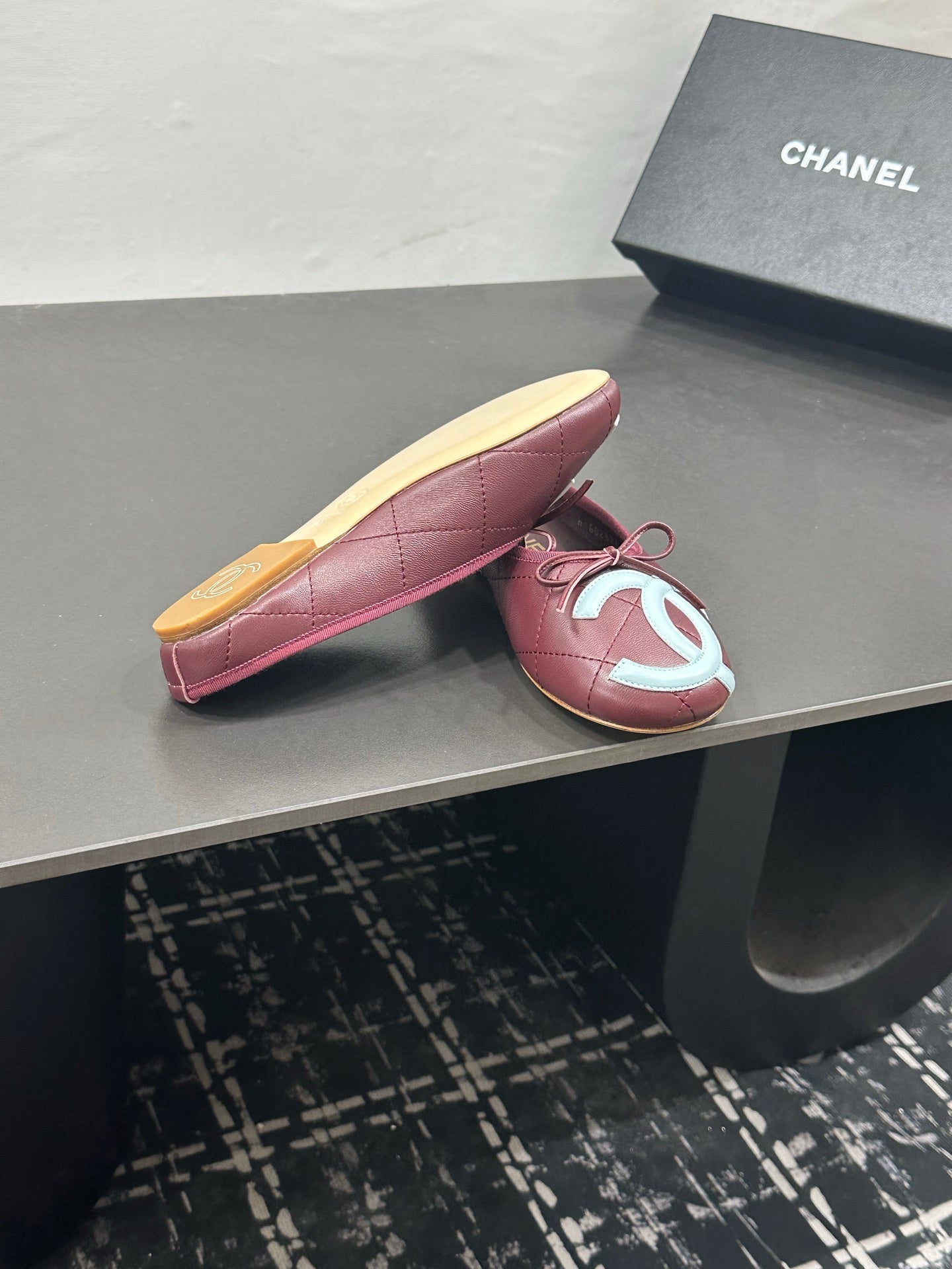CHANEL 26S BALLET FLATS IN DARK RED CALFSKIN WITH WHITE CC LOGO