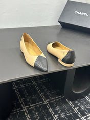 CHANEL 26S FLAT SHOES IN BEIGE AND BLACK LAMBSKIN
