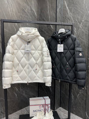 MONCLER 25S JACKET IN WHITE 051