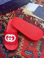 GG INTERLOCKING G SLIDE SANDAL CRIMSON RUBBER
