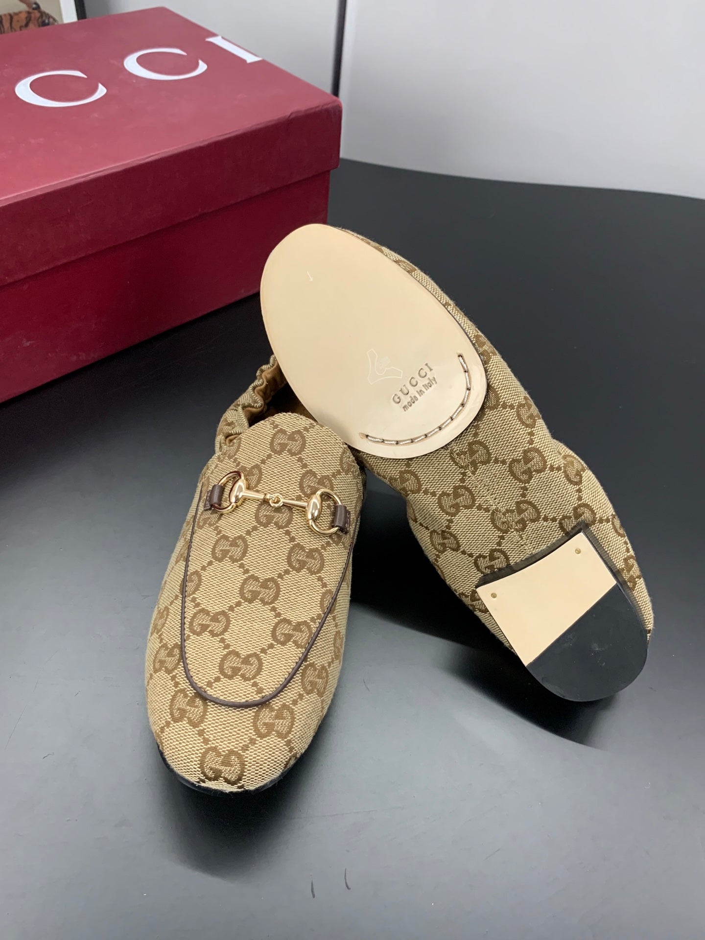 GUCCI 26S LOAFERS IN DARK BEIGE CANVAS