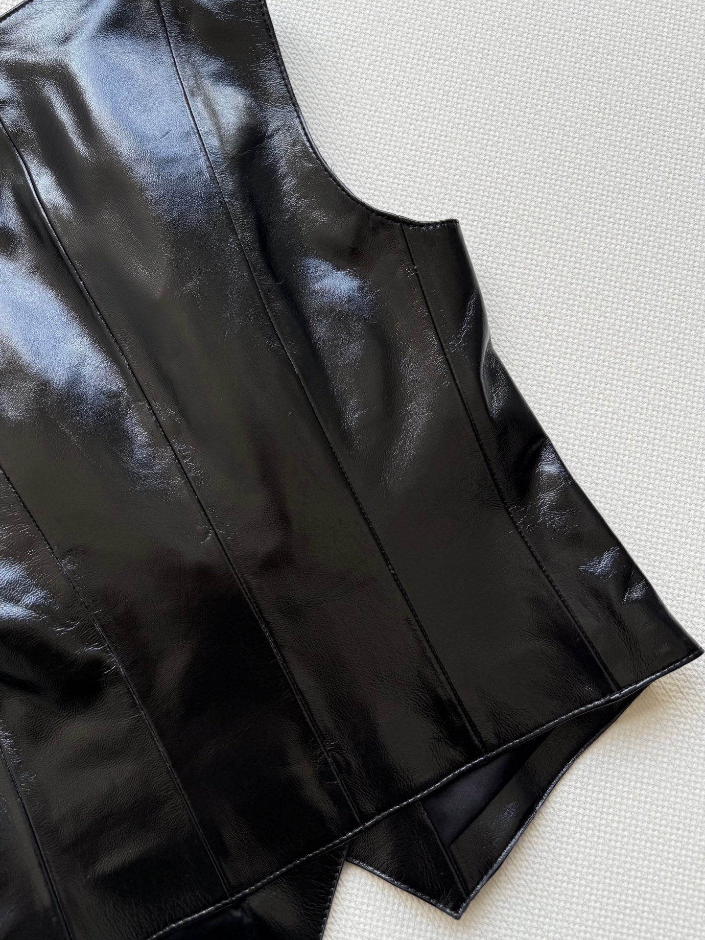 CHANEL LEATHER VEST STYLE 18