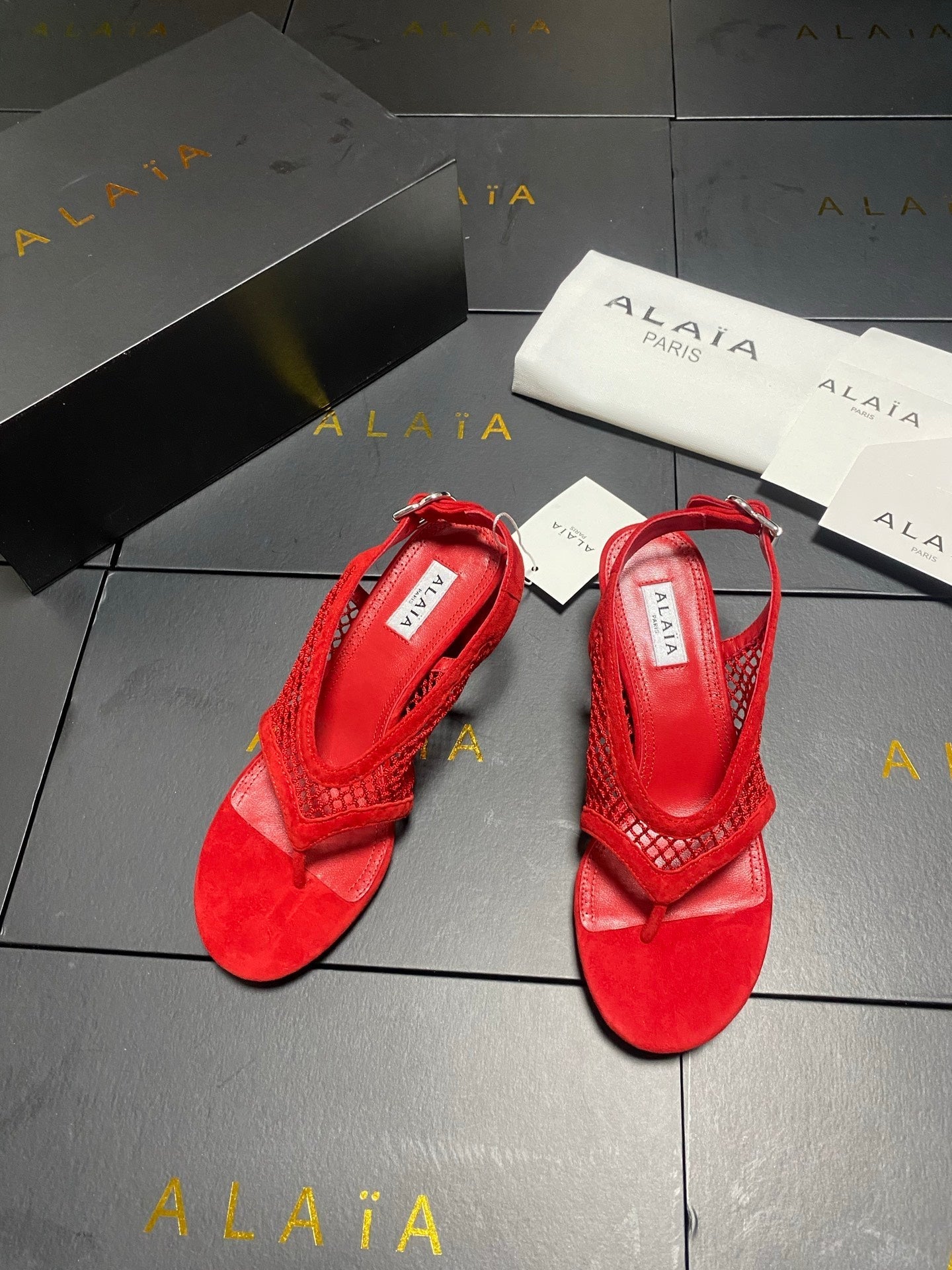ALAIA 26S MESH THONG HEELS 55 MM IN RED SUEDE