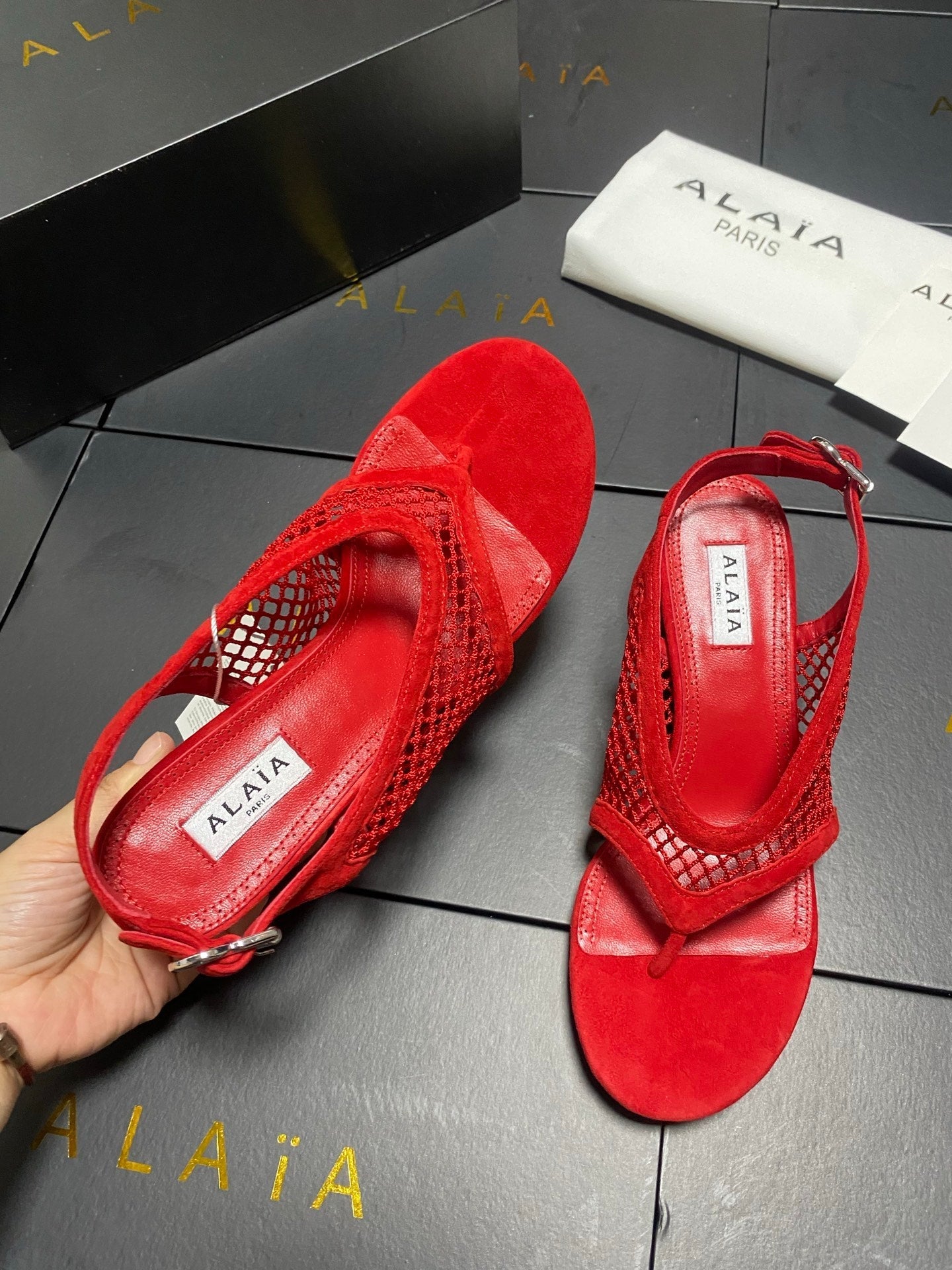 ALAIA 26S MESH THONG HEELS 55 MM IN RED SUEDE