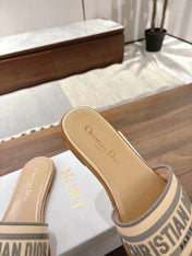 DWAY SLIDES IN BEIGE AND GRAY TECHNICAL FABRIC