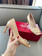 TROMPETTE BALLERINAS PUMPS IN NUDE SHINY CALFSKIN GOLD BUCKLE