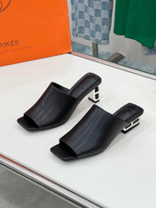 IDOLE SANDAL IN BLACK CALFSKIN