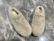 PRADA 26S SLIPPERS IN BEIGE WOOL