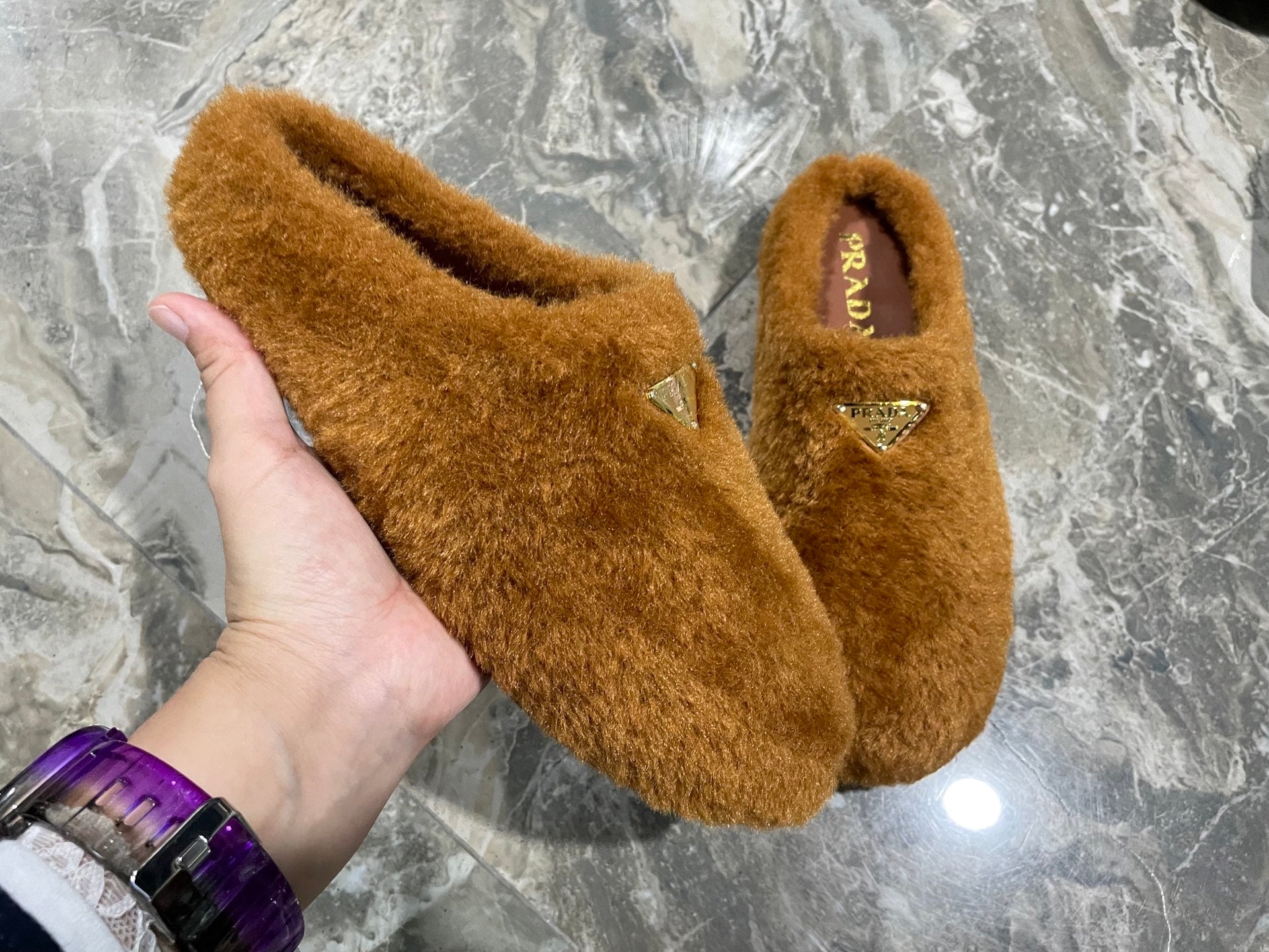 PRADA 26S SLIPPERS IN CARAMEL BROWN WOOL