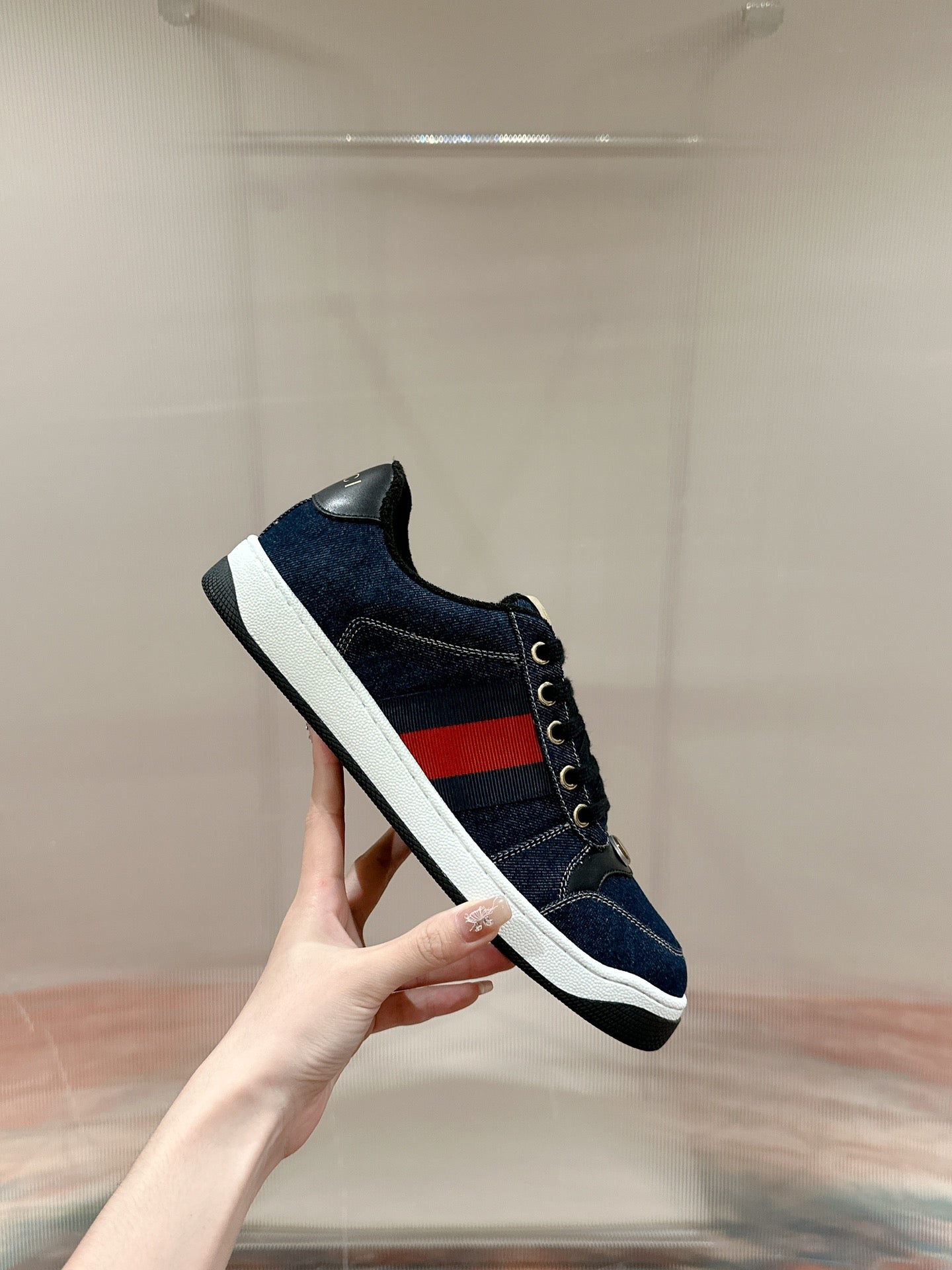GUCCI 26S SCREENER SNEAKER IN DARK BLUE DENIM AND LEATHER
