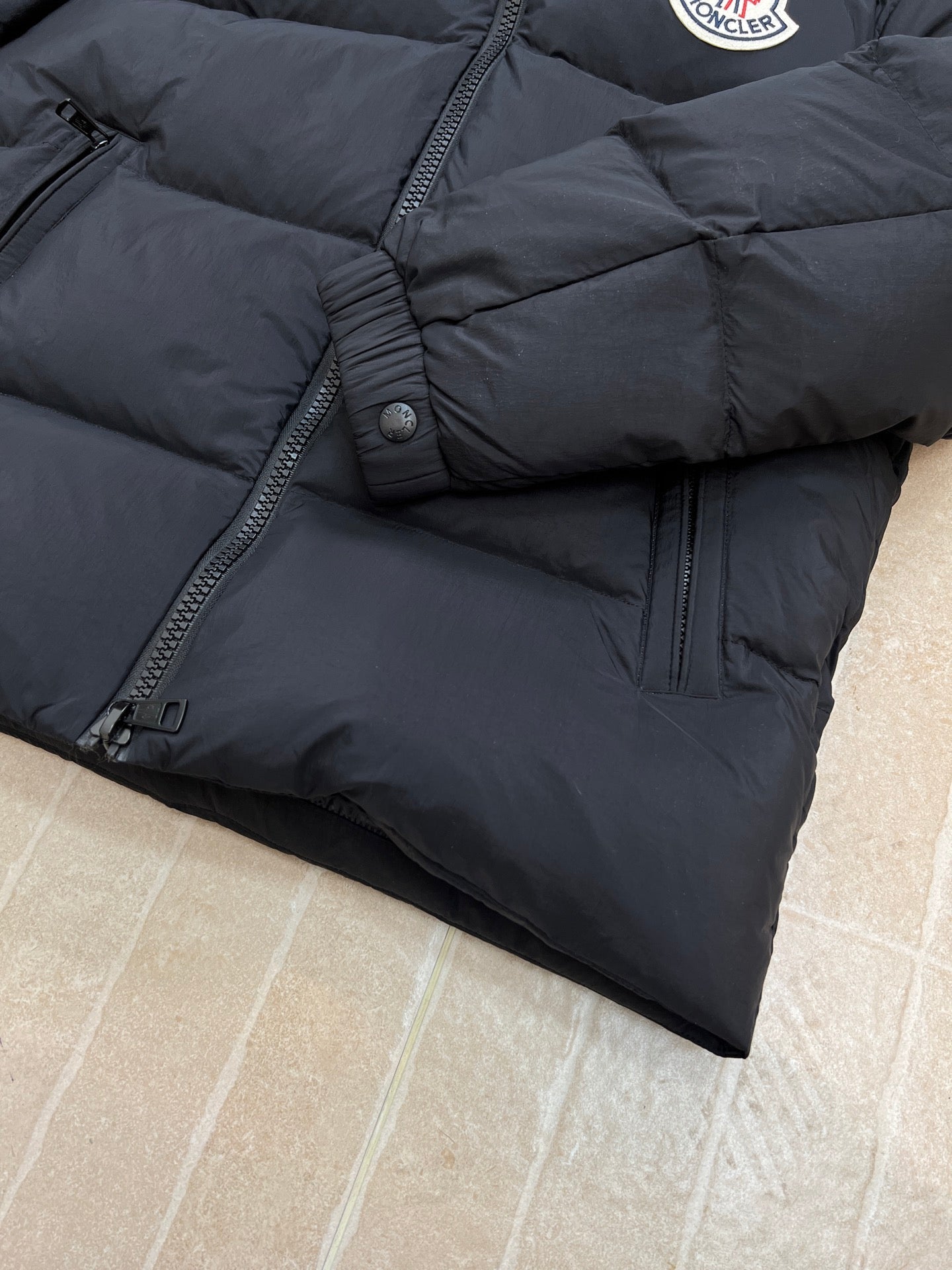 MONCLER 25S PUFFER JACKET 318