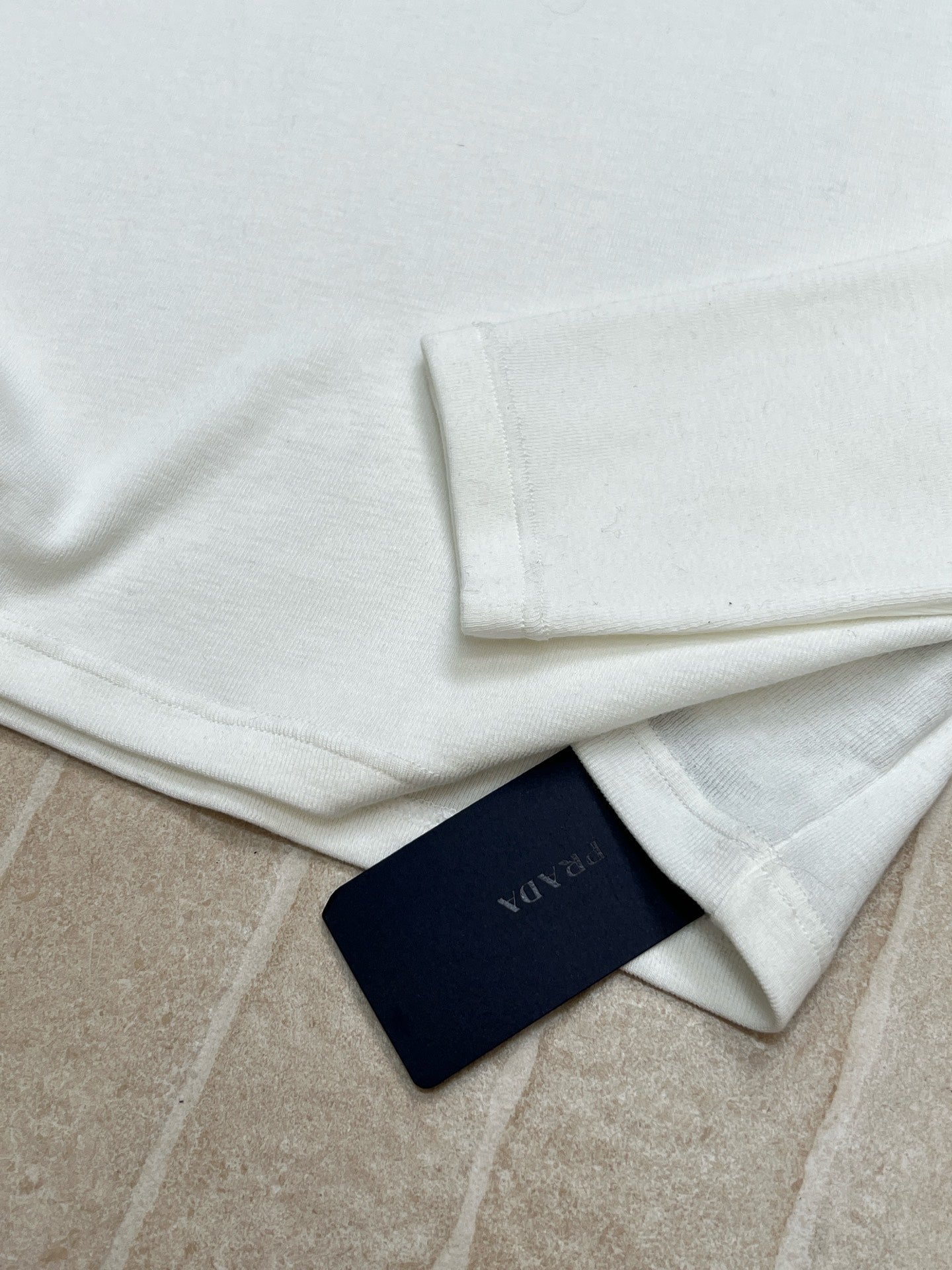 PRADA 26S LONG-SLEEVE T-SHIRT 621