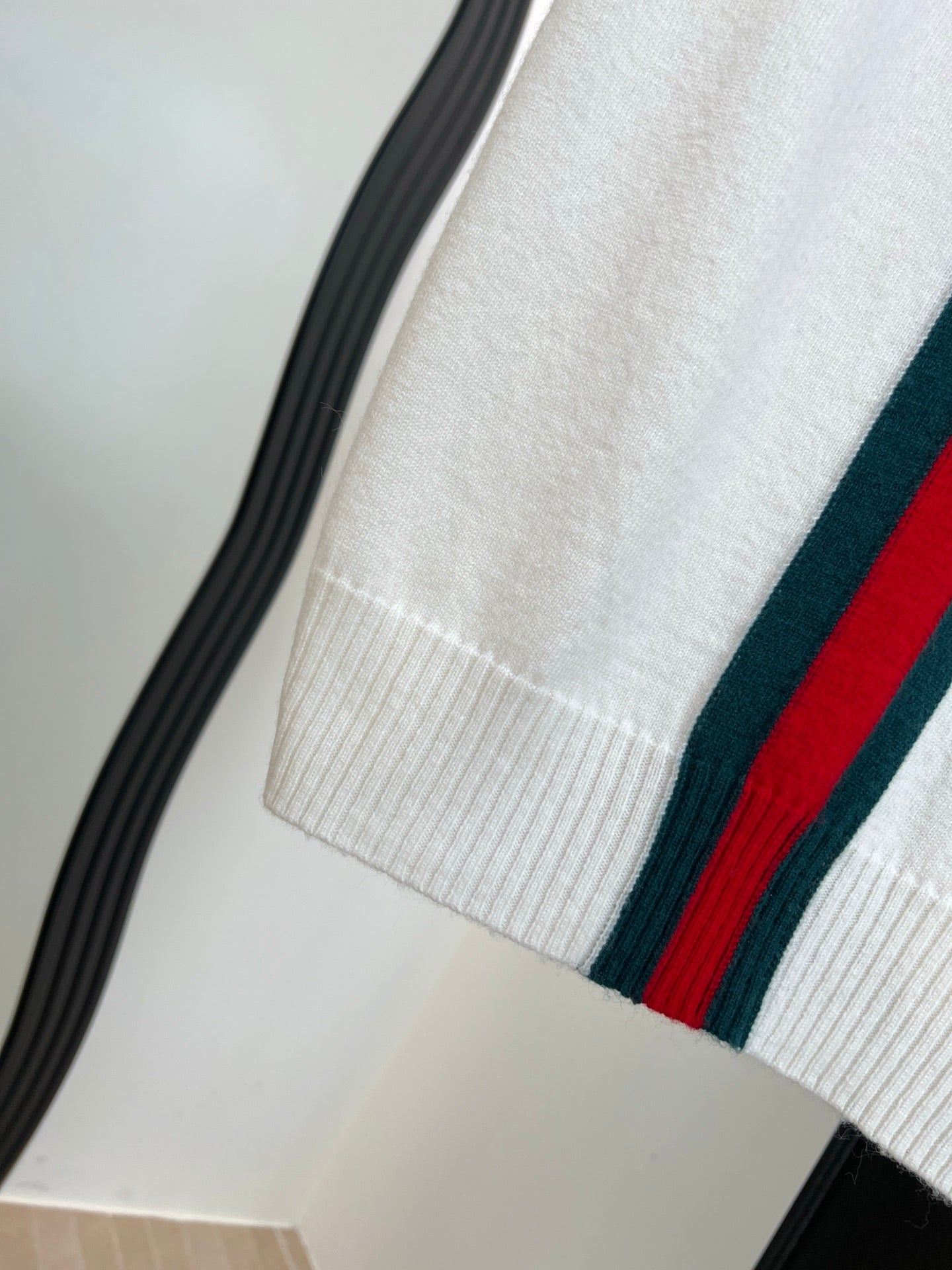 GUCCI 26S SLEEVELESS SWEATER 80