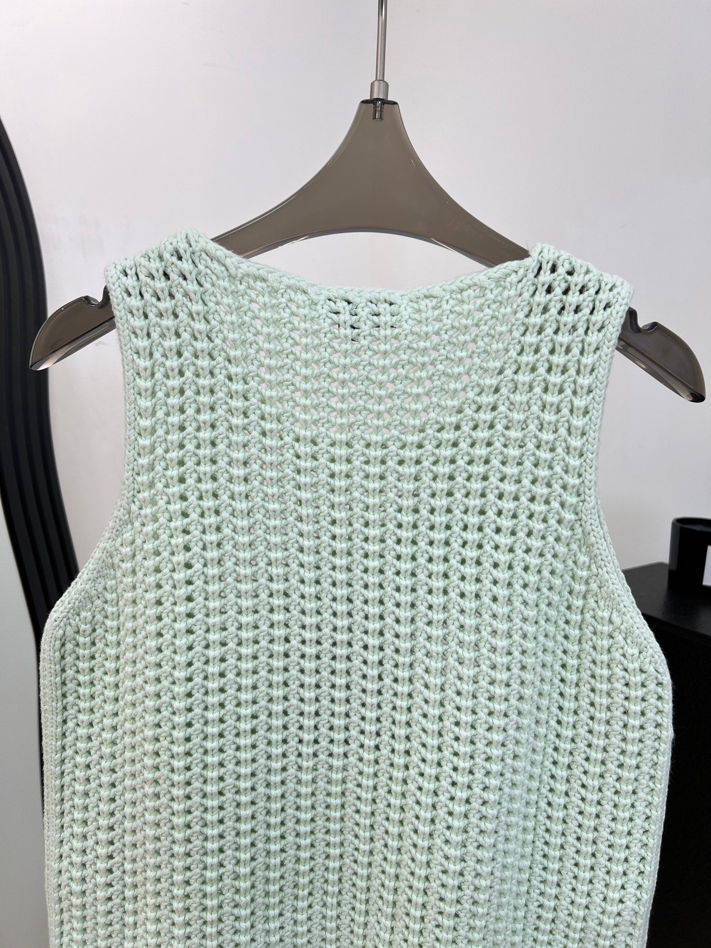 CHANEL 26S SLEEVELESS KNIT TOP 1496