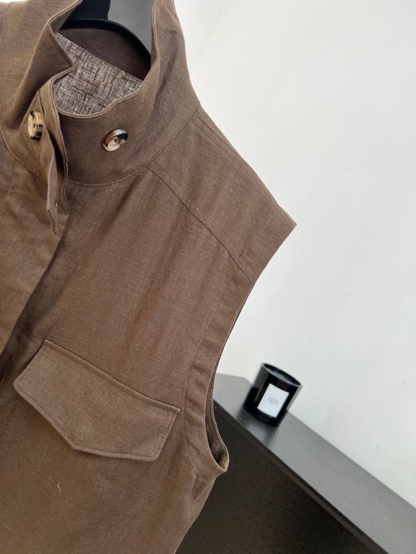 LORO PIANA 26S SLEEVELESS STAND-COLLAR VEST 898