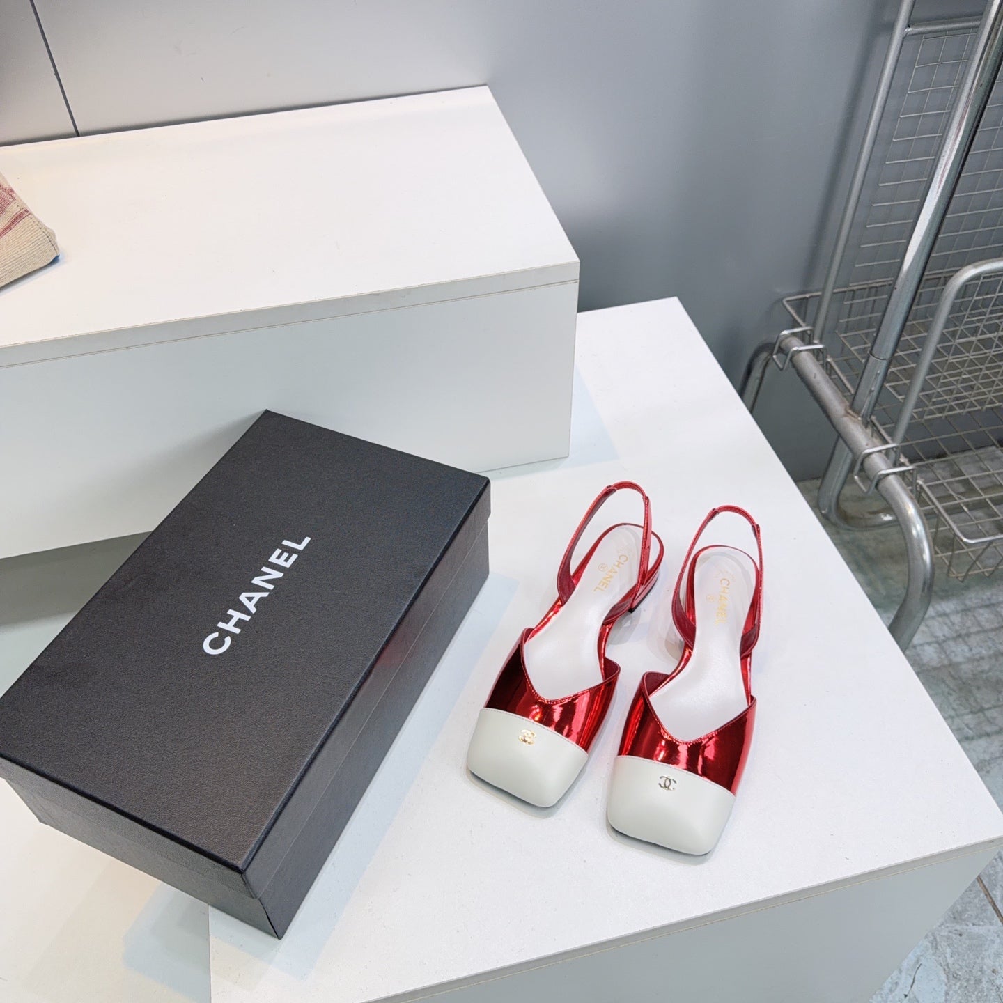 CHANEL 26S FLAT SLINGBACK IN RED GLOSSY LAMBSKIN WITH WHITE CAP TOE