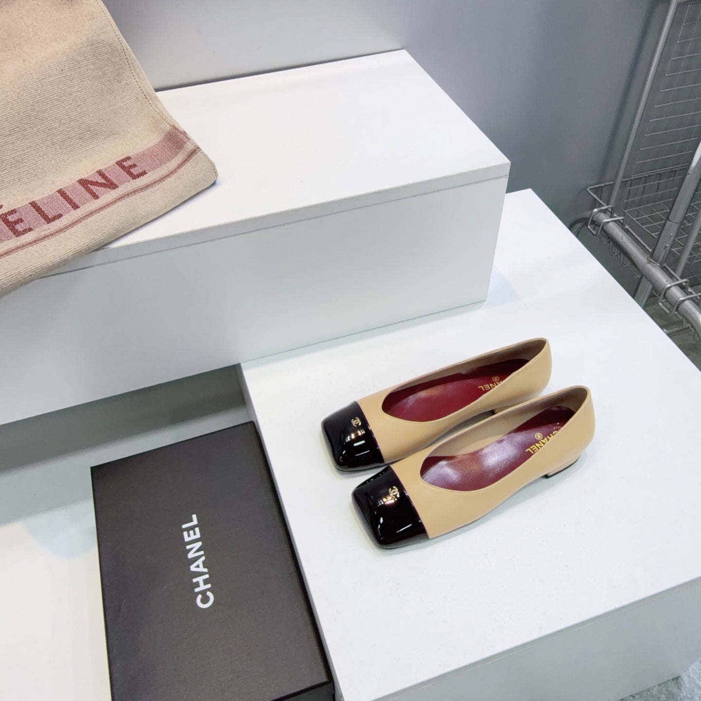 CHANEL 26S FLATS IN BEIGE LAMBSKIN WITH BLACK CAP TOE