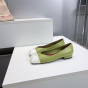 CHANEL 26S FLATS IN GREEN LAMBSKIN WITH WHITE CAP TOE