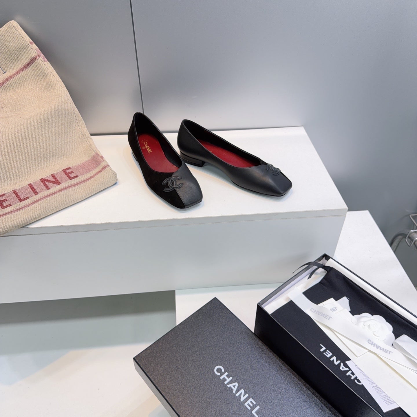 CHANEL 26S SQUARE-TOE FLATS IN BLACK LAMBSKIN AND SUEDE