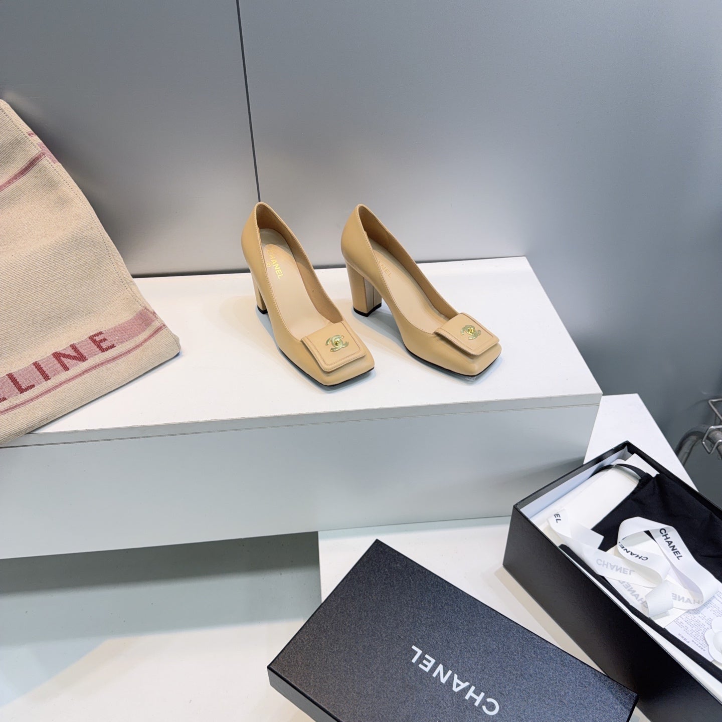 CHANEL 26S SQUARE-TOE HIGH HEELS 95 MM IN BEIGE LAMBSKIN