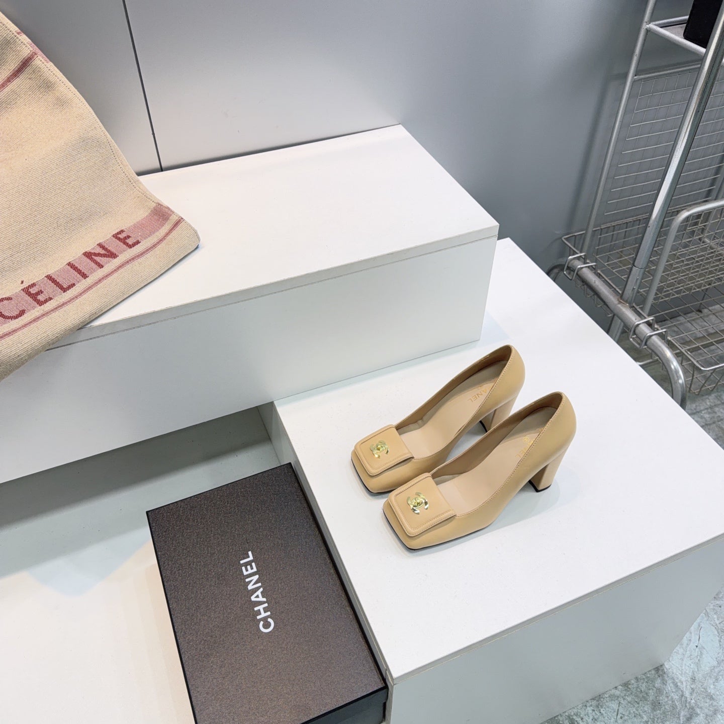 CHANEL 26S SQUARE-TOE HIGH HEELS 95 MM IN BEIGE LAMBSKIN