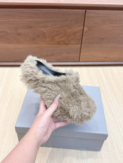 BALENCIAGA 25S MULES IN LIGHT BEIGE FAUX FUR