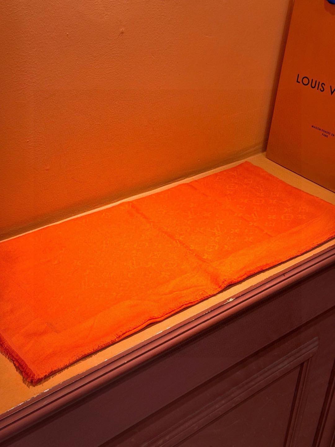 LV SCARF 140 CM IN CASHMERE 721462