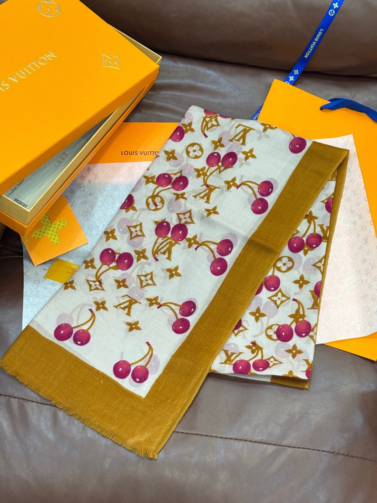 LV SCARF 200 CM IN CASHMERE 728983
