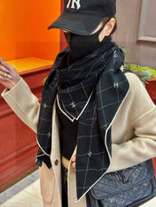 CHANEL 25S SCARF 140 IN SILK 735800