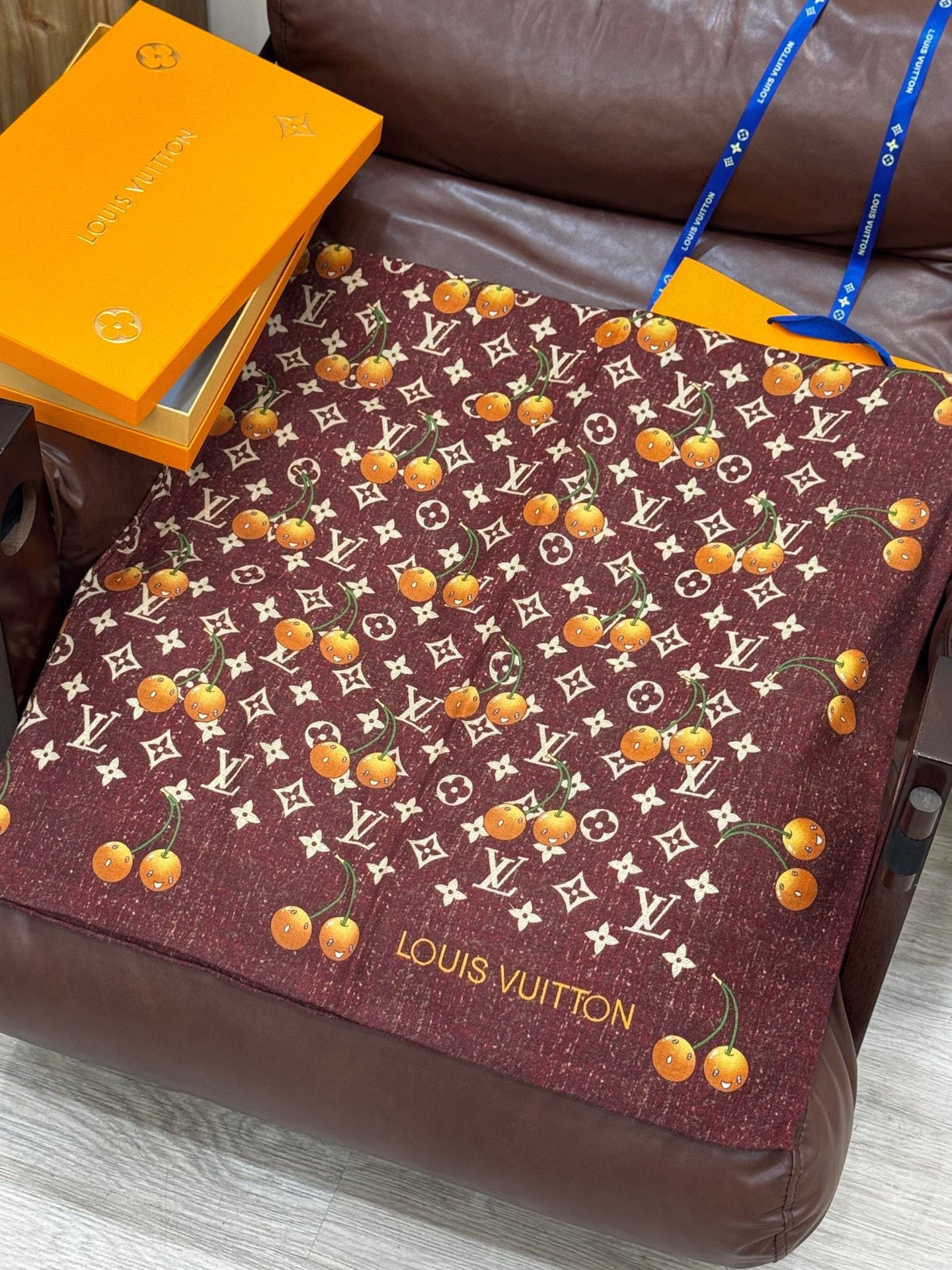 LV SCARF 140 CM IN WOOL MIX SILK 737266