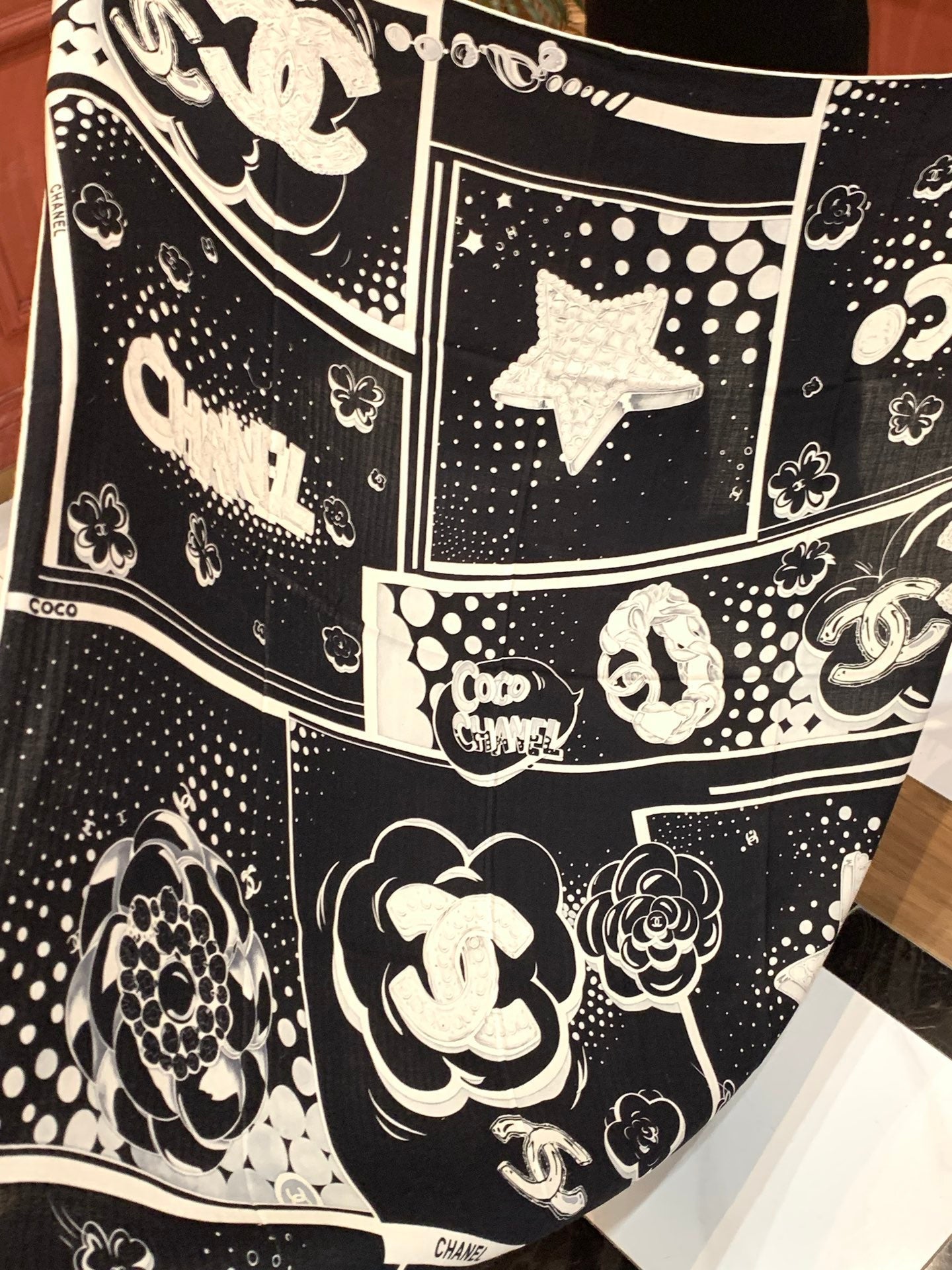 CHANEL 25S SCARF 140 IN SILK AND CASHMERE 931993