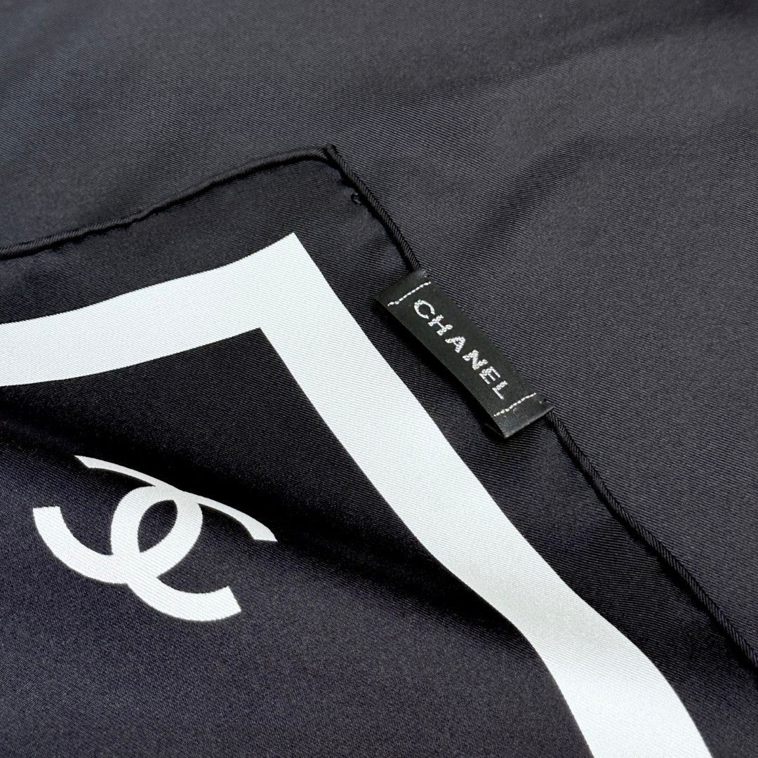 CHANEL 26S SCARF 90 IN SILK 303206