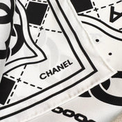 CHANEL 26S SCARF 90 IN SILK 304580