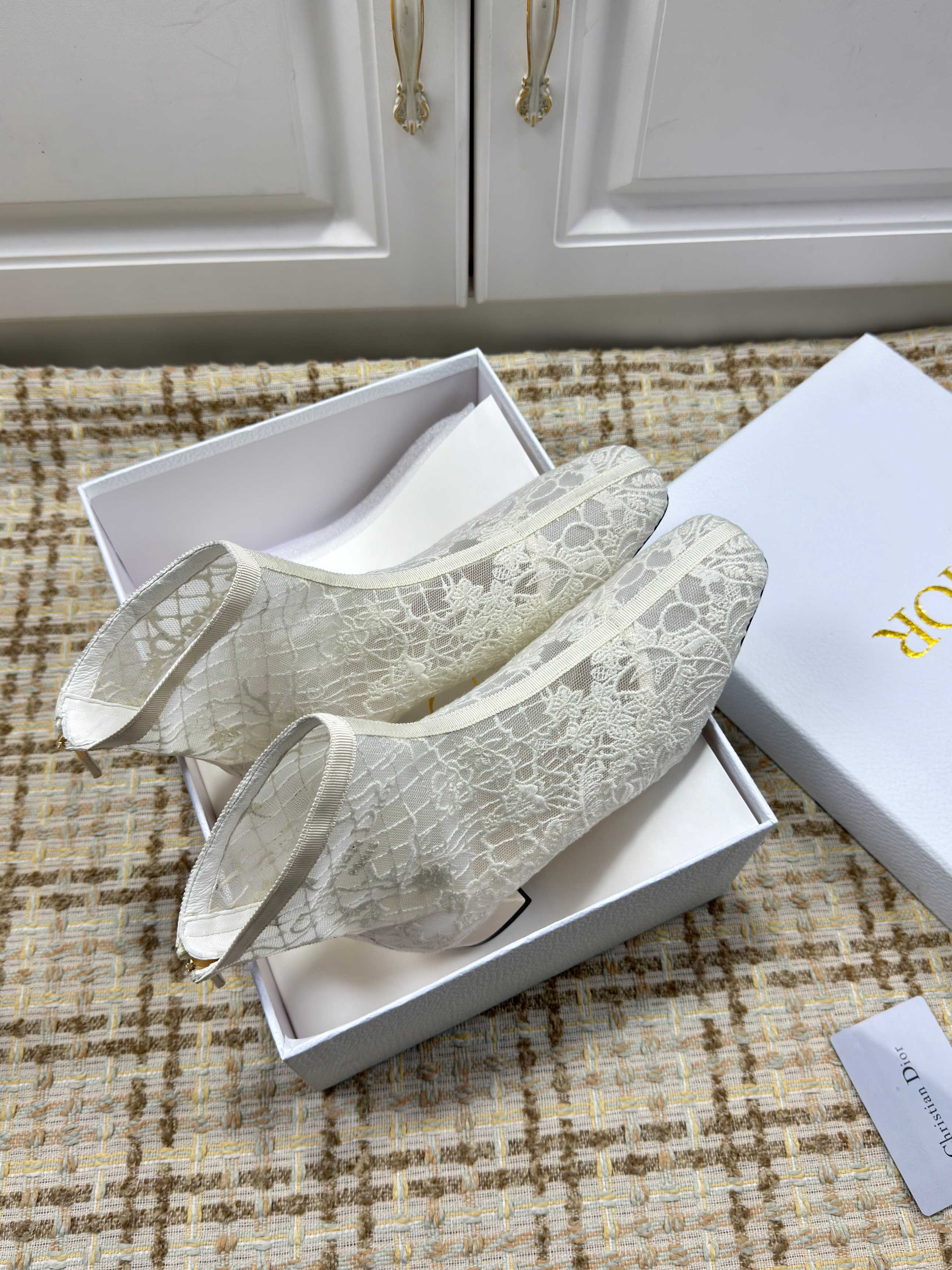 DIOR 26S ANKLE BOOTS 35MM IN WHITE FLORAL LACE MESH BLOCK HEEL