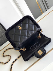 CHANEL 25S FLAP BAG 18 CM IN BLACK WOOL AND LAMBSKIN