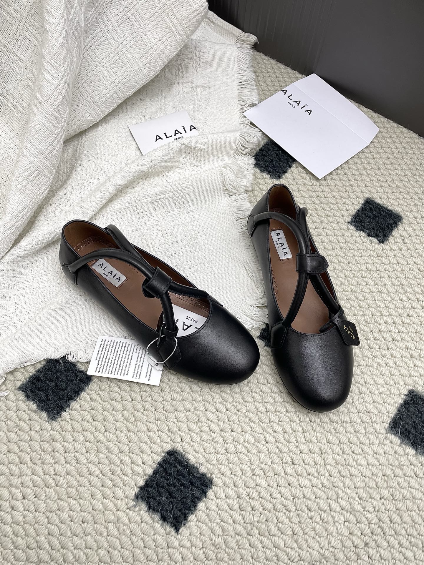 ALAIA 26S BALLET TECKEL IN BLACK CALFSKIN