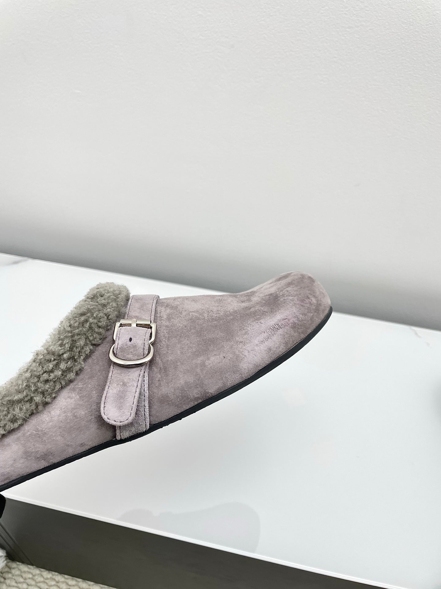 ALAIA 26S MULE IN PINKISH GREY SUEDE AND WOOL