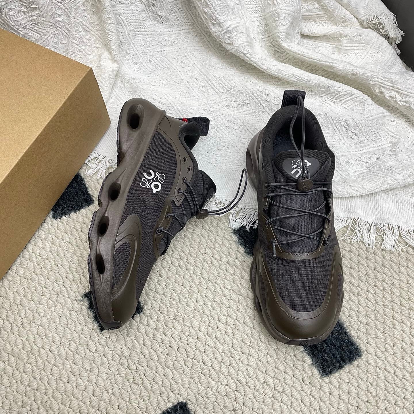 LOEWE 26S CLOUDSOLO SNEAKERS IN DARK BROWN RECYCLED POLYESTER