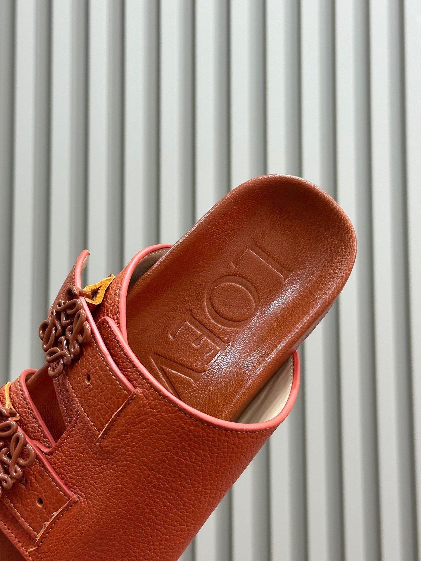 LOEWE 26S EASE SLIDE IN ORANGE CALFSKIN