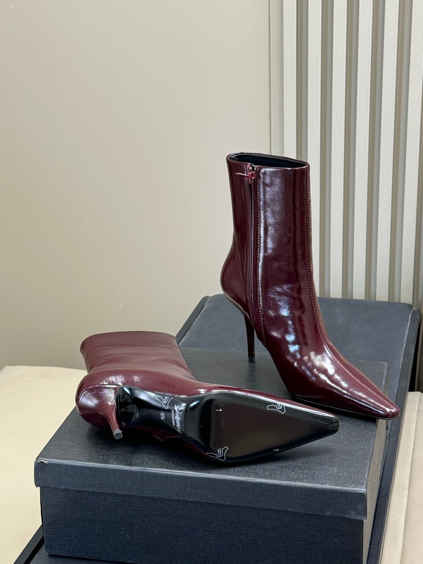 YSL 26S ZIPPERED HEELED BOOTS IN DARK RED SHINY CALFSKIN