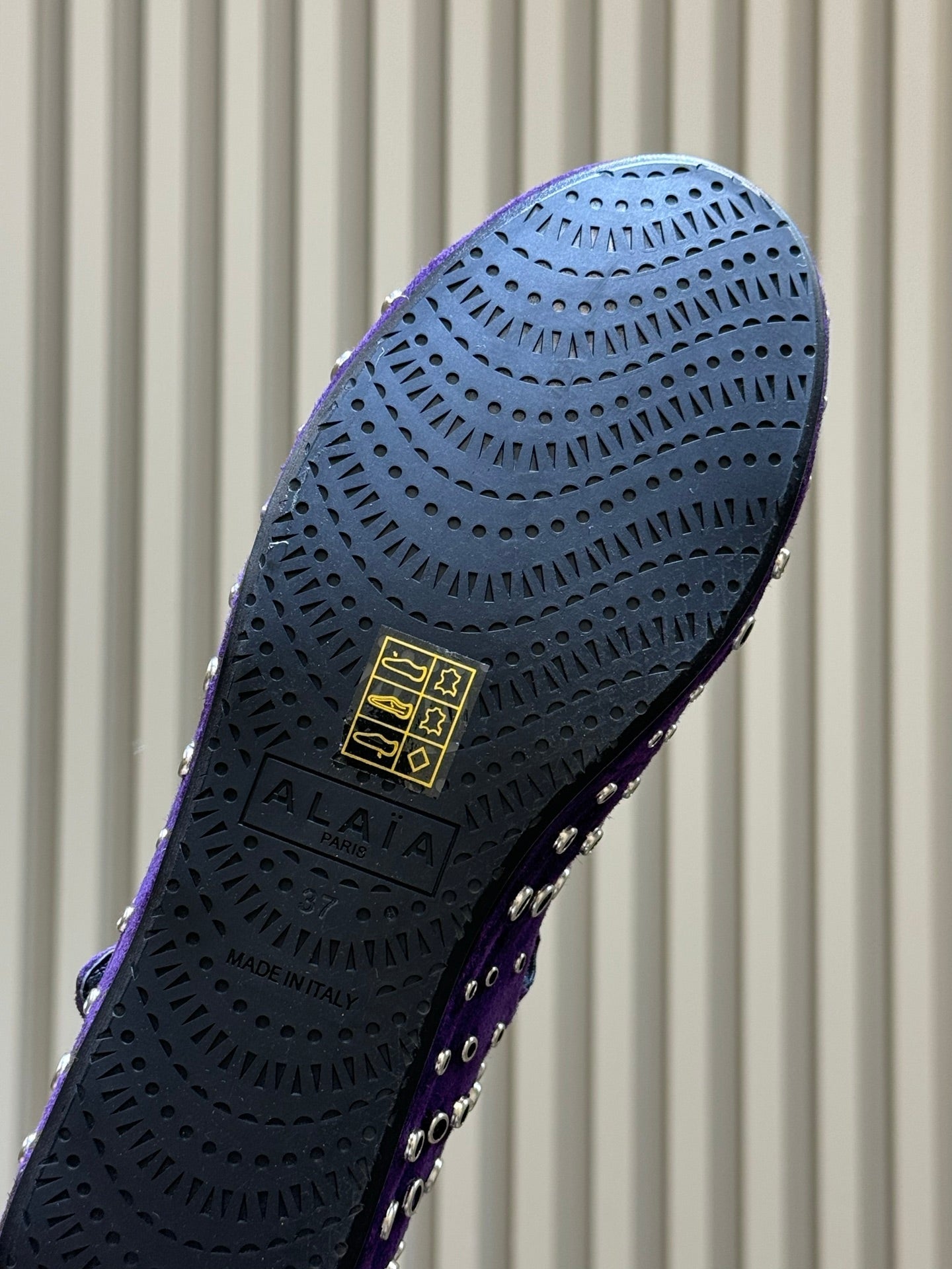 ALAIA 26S CROSS-STRAP FLATS IN PURPLE SUEDE WITH SILVER HARDWARE