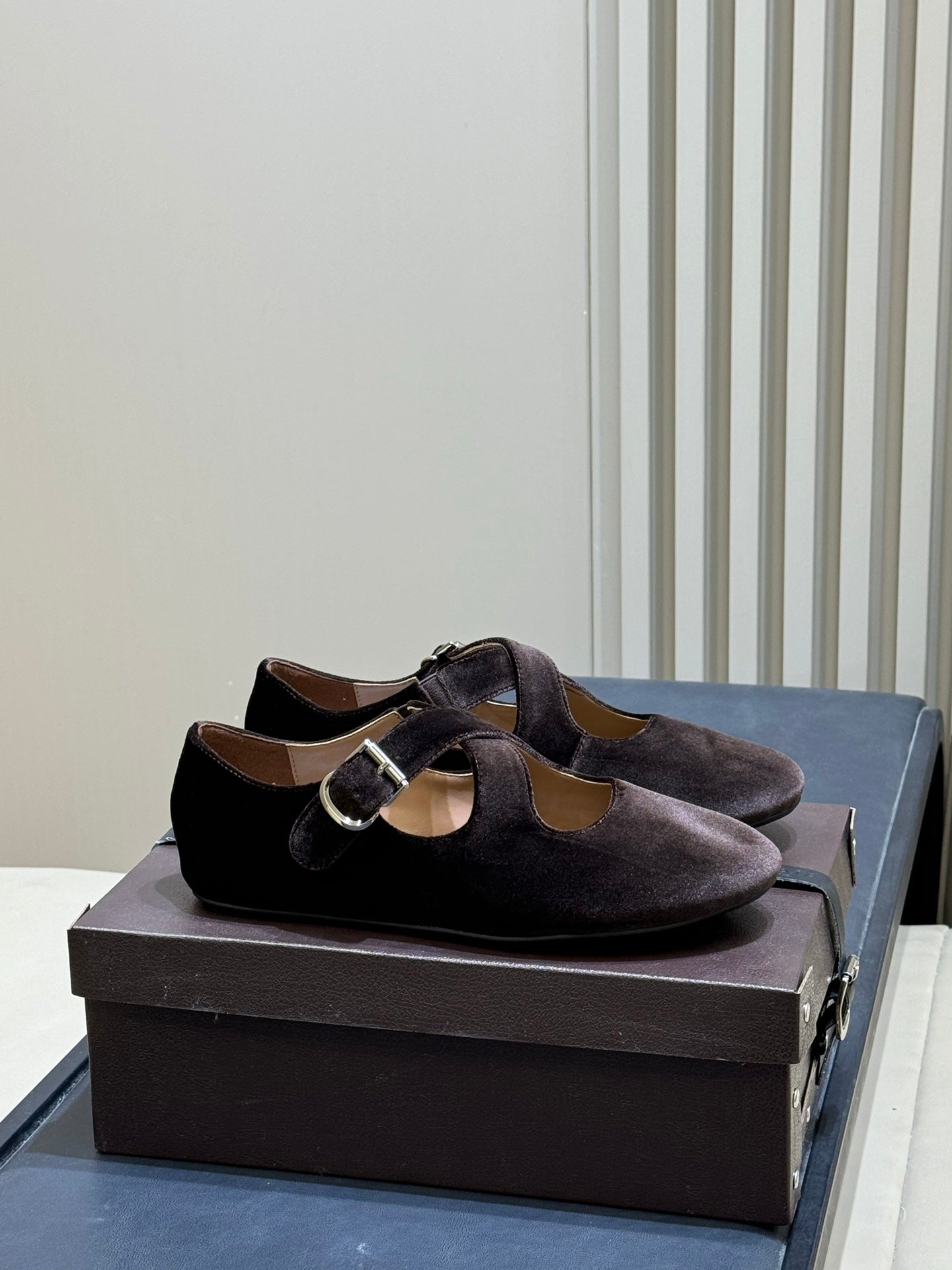 ALAIA 26S MARY JANE BALLET FLATS IN DARK BROWN VELVET