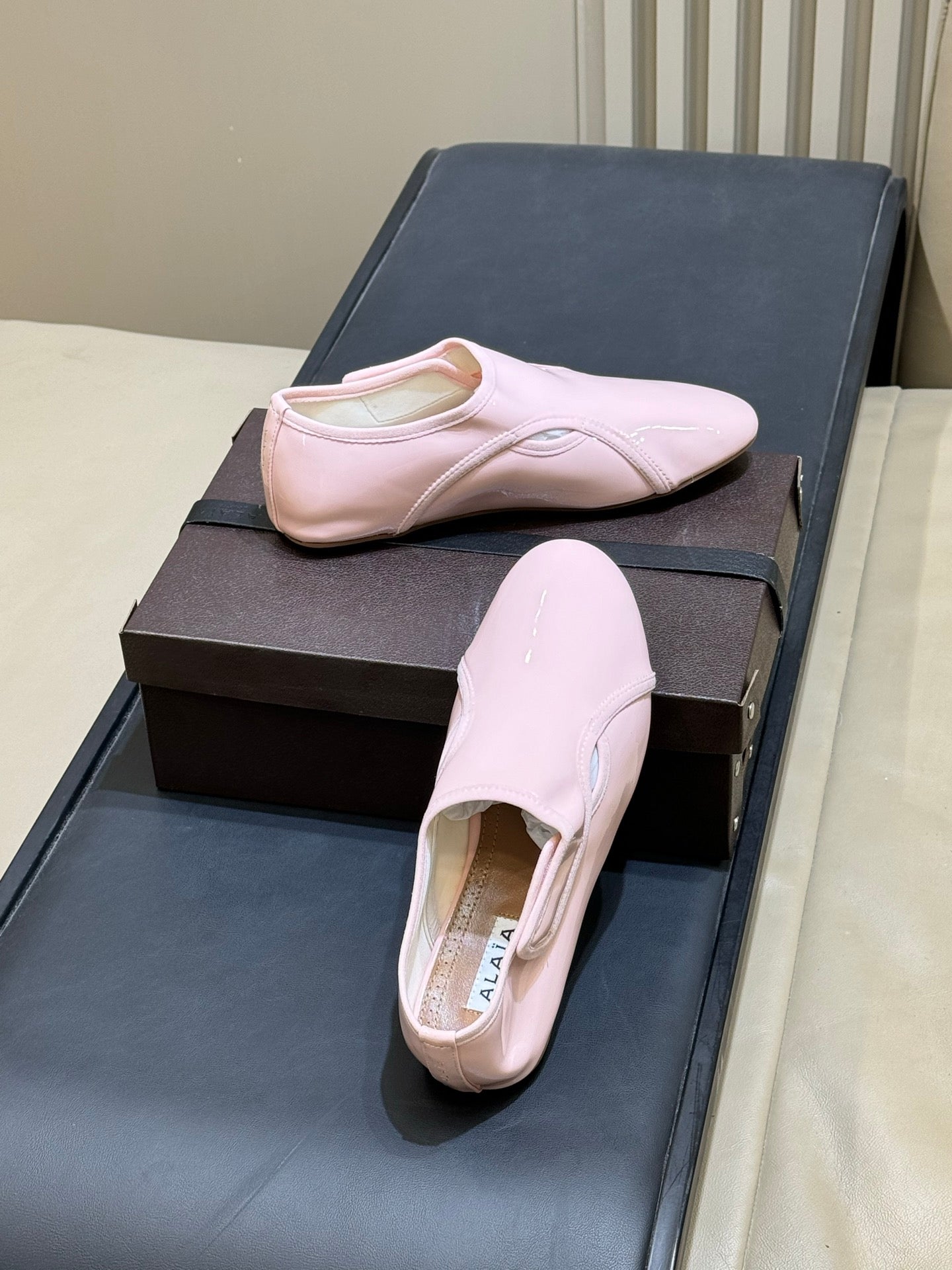 ALAIA 26S FLAT LOAFERS IN LIGHT PINK GLOSSY LAMBSKIN