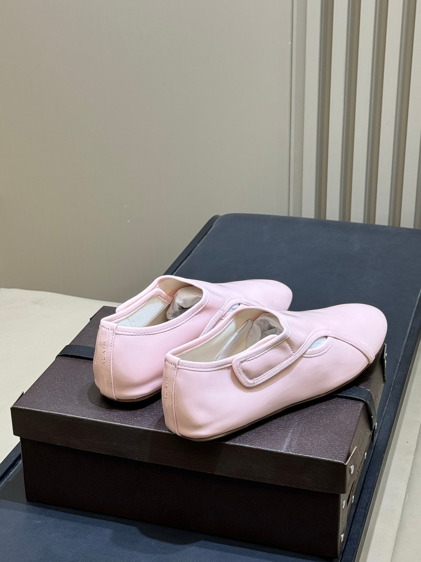 ALAIA 26S FLAT LOAFERS IN LIGHT PINK GLOSSY LAMBSKIN