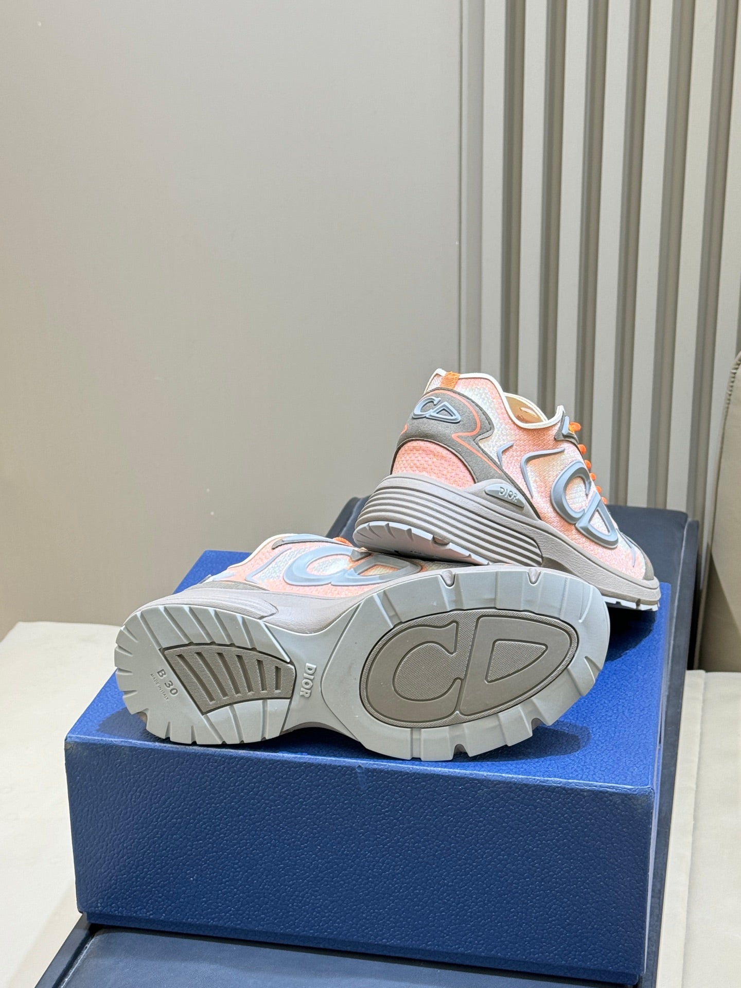 DIOR 26S B30 COUNTDOWN TECH SNEAKER IN GRAY AND ORANGE TECHNICAL FABRIC AND SUEDE