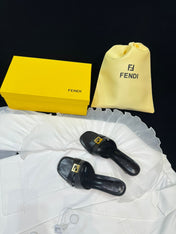 FENDI MEDIUM-HEELED 55 MM MULE IN BLACK LAMBSKIN WITH GOLD HARDWARE