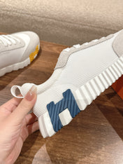 MAINLAND SNEAKER IN PALE GRAY SUEDE AND WHITE BREATHABLE MESH FABRIC 959352