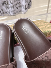 GG SLIDES IN DARK BROWN SUEDE WITH EMBOSSED LOGO STYLE 1