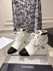 CHANEL 26S HIGH HEEL KNEE HIGH BOOTS 70 MM IN WHITE LAMBSKIN AND BLACK PATENT CALFSKIN