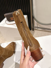 CELINE 25S CHELSEA BOOTS CLASSIC 45MM IN BROWN SUEDE